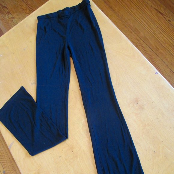 D&G Womens slinky black crepe flare leg pant NWOT size 24